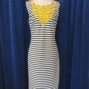 Black and White Sheath Midi Dress with Scoop Neck